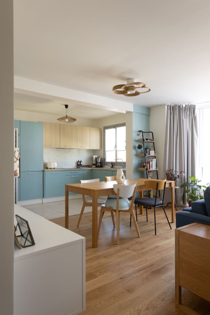 Cuisine ouverte sur séjour – Agrandissement studio mitoyen Clichy