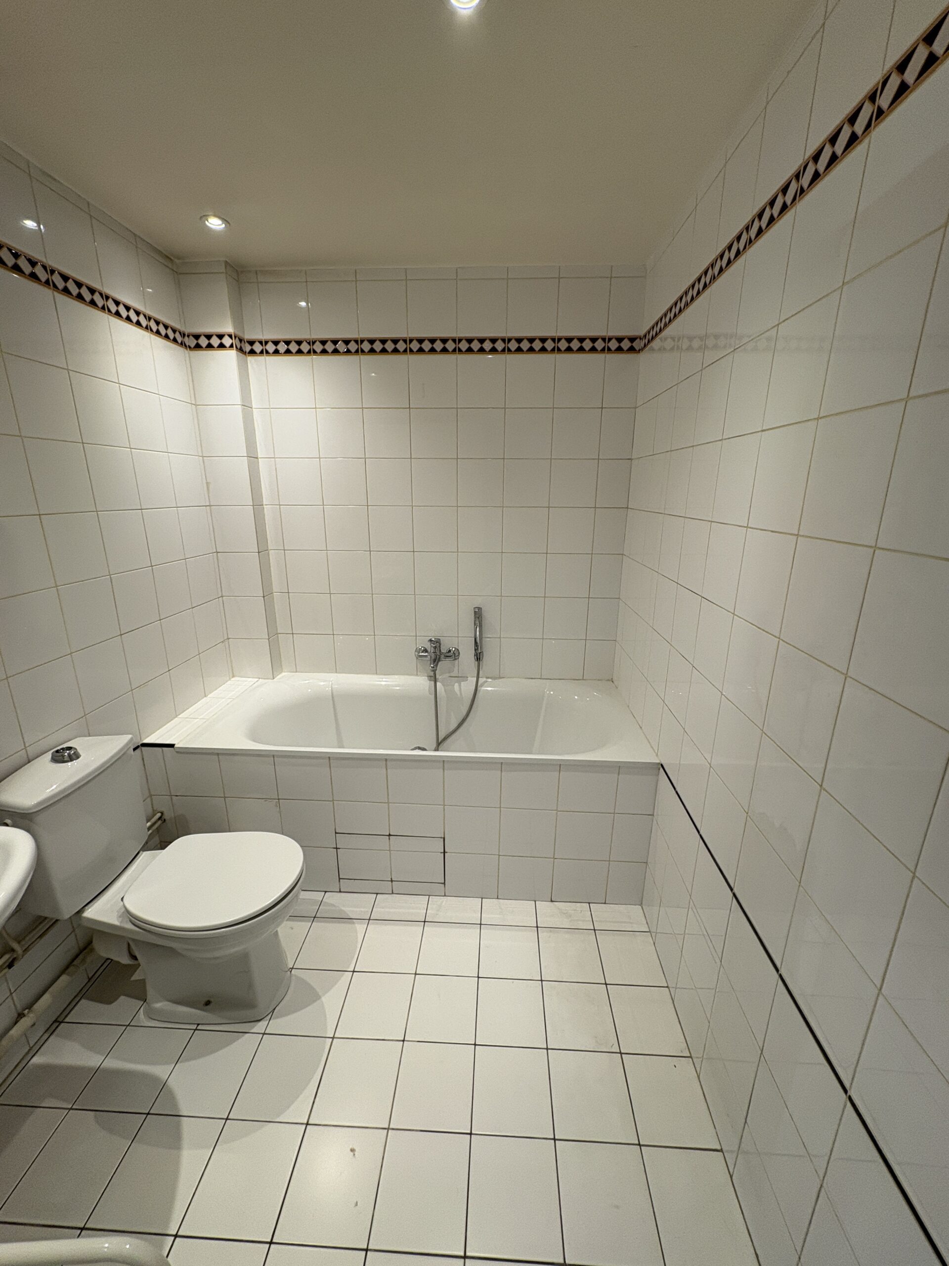 la salle de bain avant les travaux