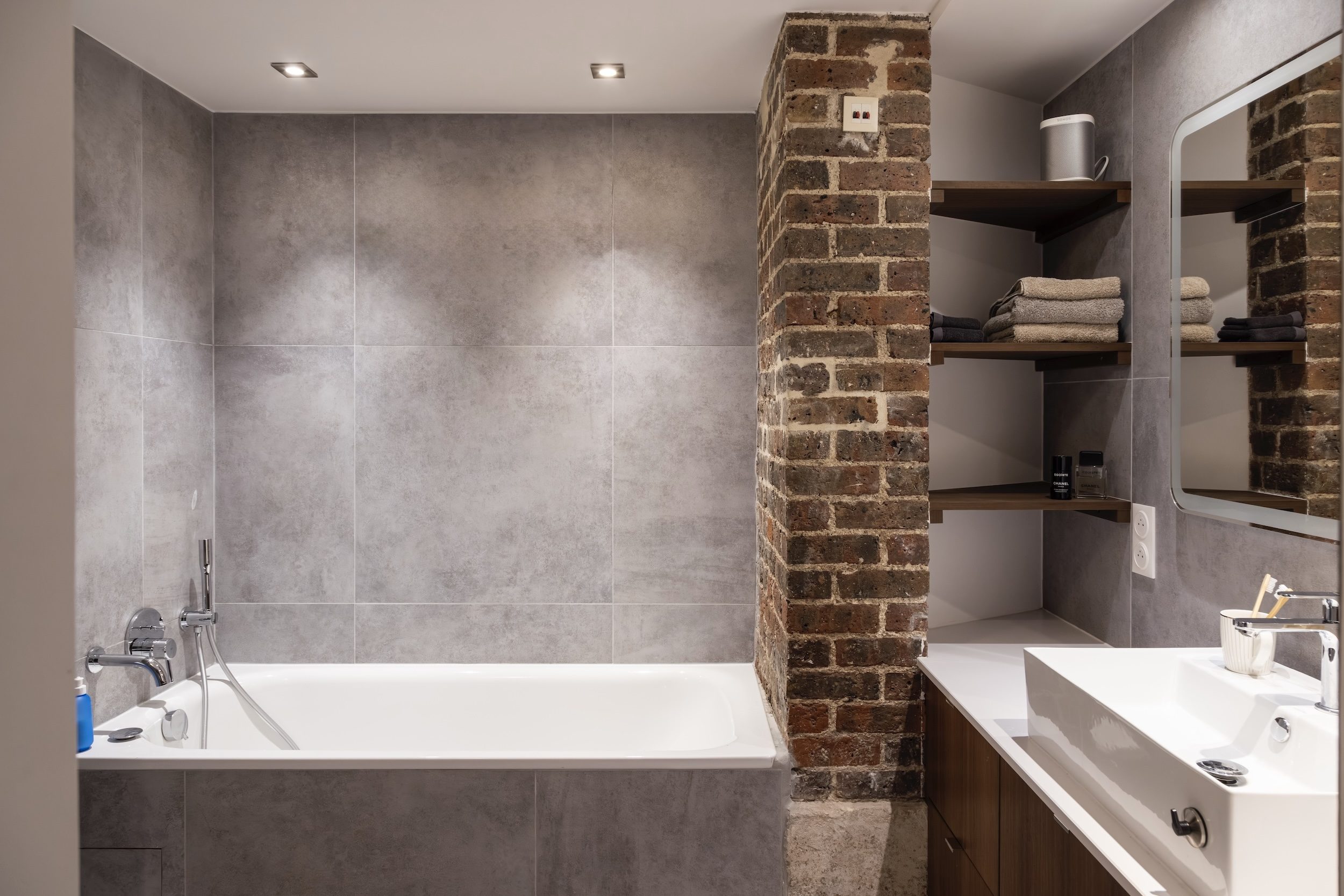 Espace bureau dans suite parentale – Extension appartement studio mitoyen
