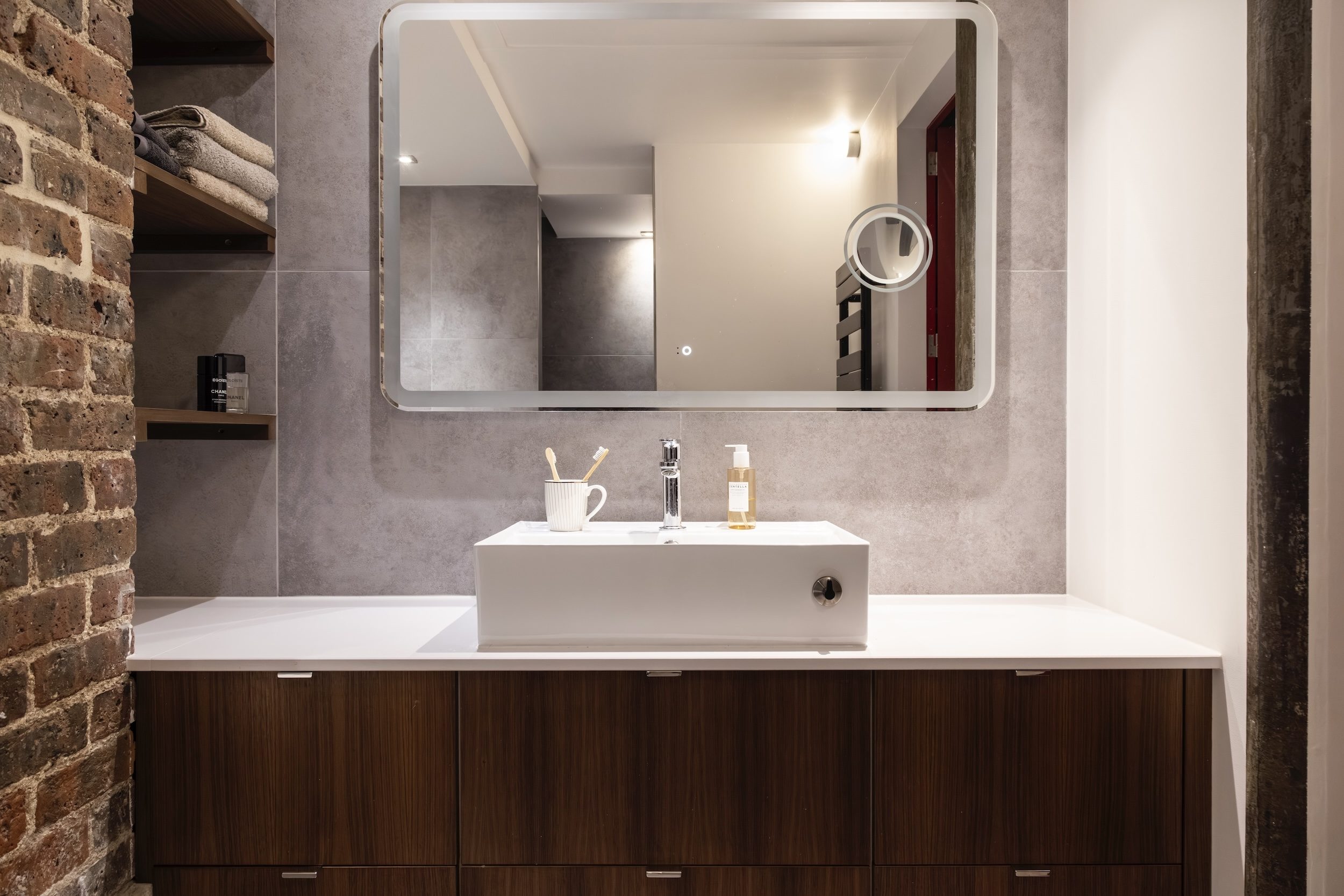 Circulation et zones jour:nuit optimisées – Extension appartement Clichy